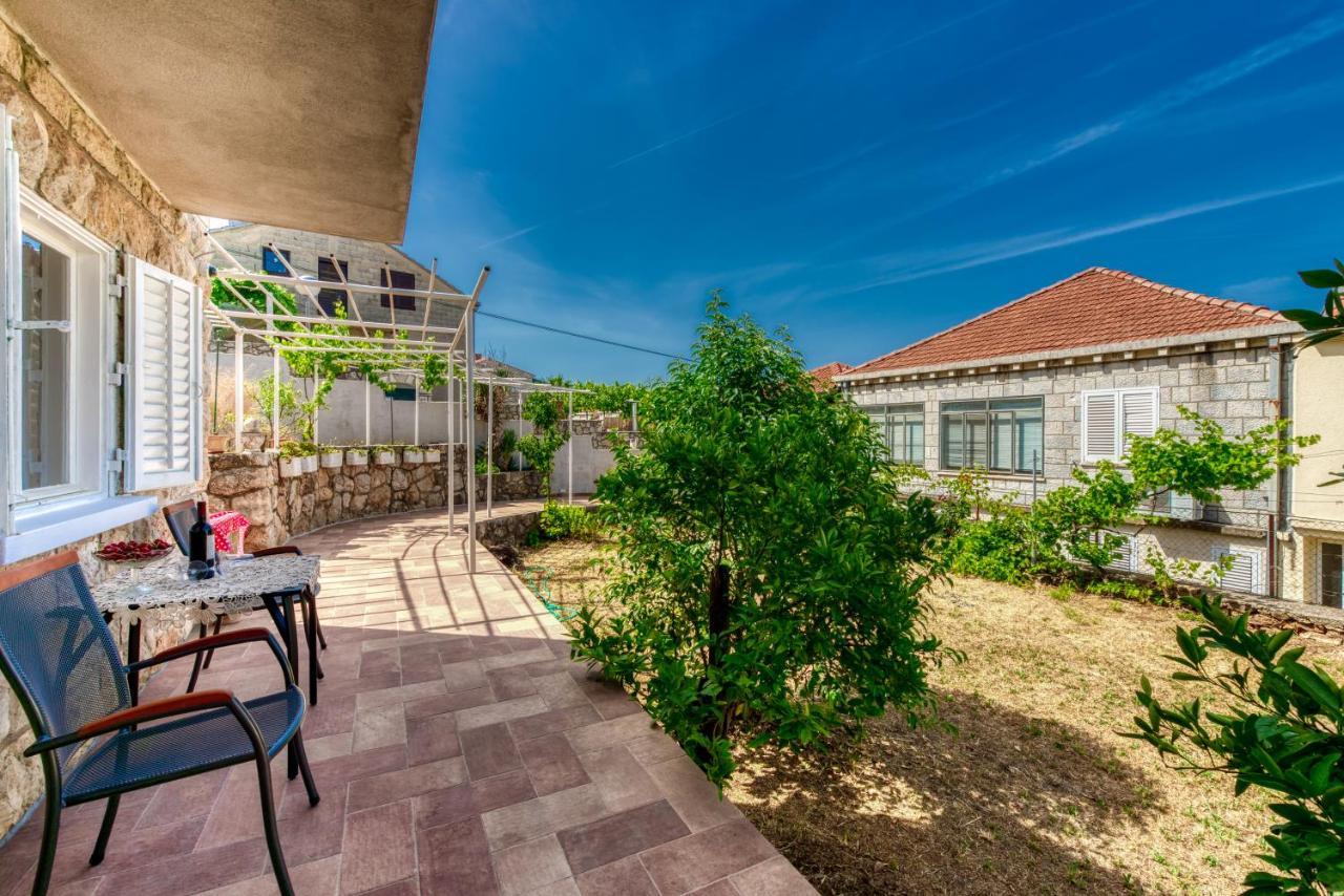 Sea Shell Apartments Дубровник Екстер'єр фото